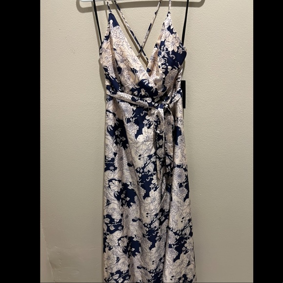 NWT Blush and Navy Blue Floral Print Satin Maxi Dress - Picture 4 of 9